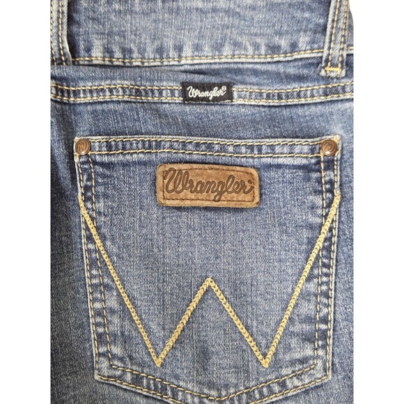 Wrangler Low Rise Jeans Womens M Blue Flare Leg Raw Hem Cutoff 30x28 Denim Y2K - Picture 7 of 8